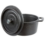 American Metalcraft CIPR5526 26.5 oz. Pre-Seasoned Mini Cast Iron Pot with Cover