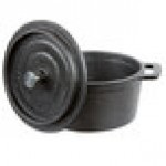 American Metalcraft CIPR5526 26.5 oz. Pre-Seasoned Mini Cast Iron Pot with Cover