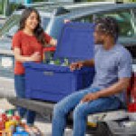 CaterGator CG65NV Navy 65 Qt. Rotomolded Outdoor Cooler / Ice Chest