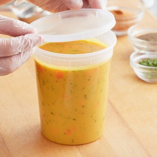 Choice Heavy-Duty 32 oz. Translucent Plastic Deli Container and Lid Combo Pack - 240/Case