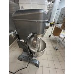 Avantco MX10H 10 Qt. Planetary Stand Mixer with Guard & Standard Accessories - 120V, 3/4 hp
