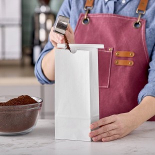 Choice 1 lb. White Customizable Paper Coffee Bag with Reclosable Tin Tie - 100/Pack Choice 1 lb. White Customizable Paper Coffee Bag with Reclosable Tin Tie - 100/Pack