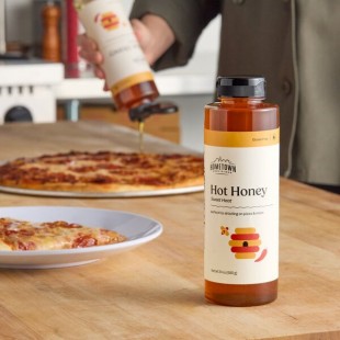 Hometown Provisions Hot Honey Squeeze Bottle 24 oz. - 6/Case