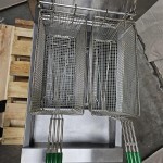 Scratch and Dent Dean by Frymaster SR114E Super Runner Economy 40 lb. Electric Floor Fryer - 240V, 1 Phase Scratch and Dent Dean by Frymaster SR114E Super Runner Economy 40 lb. Electric Floor Fryer - 240V, 1 Phase