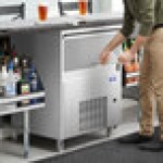 Manitowoc UNP0300A-161 Undercounter Air Cooled Nugget Ice Machine with 50 lb. Bin - 325 lb.