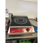 Avantco IC1800 Countertop Induction Range / Cooker - 120V, 1800W Avantco IC1800 Countertop Induction Range / Cooker - 120V, 1800W