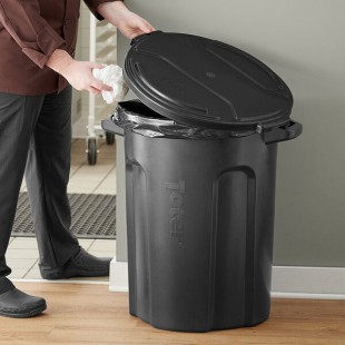 Toter 32 Gallon Black Rotational Molded Round Trash Can with Black Lid