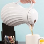 Vollrath 52160 SwirlServe 42 oz. White Hot-N-Cold Beverage Server Vollrath 52160 SwirlServe 42 oz. White Hot-N-Cold Beverage Server