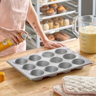 Baker's Lane 12 Cup 7 oz. Glazed Aluminized Steel Jumbo Muffin / Cupcake Pan - 13 Baker's Lane 12 Cup 7 oz. Glazed Aluminized Steel Jumbo Muffin / Cupcake Pan - 13