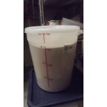 Choice 12, 18, and 22 Qt. Translucent Round Polypropylene Food Storage Container Lid Choice 12, 18, and 22 Qt. Translucent Round Polypropylene Food Storage Container Lid