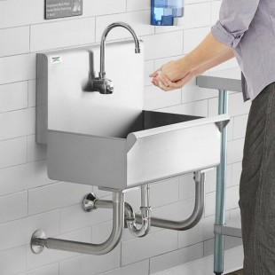 Regency Wall-Mounted 24