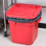 Rubbermaid® FG352900RED BRUTE Snap-Lock 28 Gallon Red Square Lid