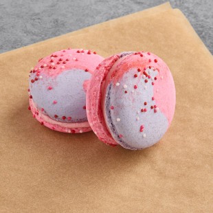 Macaron Centrale Vegan Raspberry Caramel Macaron - 24/Case Macaron Centrale Vegan Raspberry Caramel Macaron - 24/Case