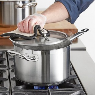 Vigor SS1 Series 7.6 Qt. Stainless Steel Sauce Pan with Aluminum-Clad Bottom and Cover Vigor SS1 Series 7.6 Qt. Stainless Steel Sauce Pan with Aluminum-Clad Bottom and Cover