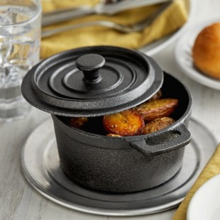 Vollrath 59742 24.6 oz. Pre-Seasoned Mini Cast Iron Pot with Cover
