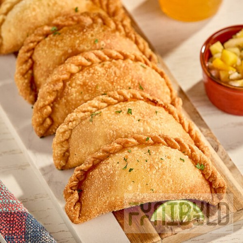 White Toque Ready-to-Fry Empanada Dough Disc 5 1/2