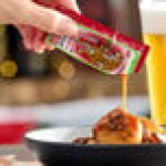 Kari-Out Company Sriracha Hot Chili Sauce 9 Gram Portion Packet - 200/Case