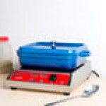 GET Heiss 5 Qt. Cobalt Blue Enamel Coated Cast Aluminum Roasting Pan with Lid - 12 7/8