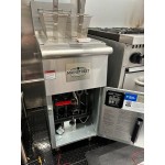 MainStreet Equipment Liquid Propane 40 lb. Stainless Steel Floor Fryer - 90,000 BTU