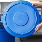 Rubbermaid® 1779733 BRUTE 55 Gallon Blue Round Trash Can Lid