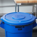 Rubbermaid® 1779733 BRUTE 55 Gallon Blue Round Trash Can Lid