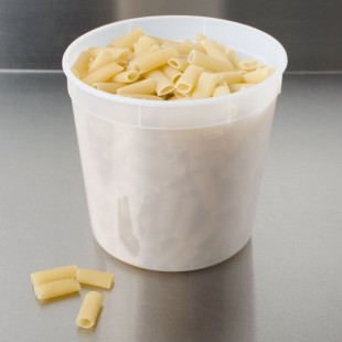 86 oz. Translucent Round Deli Container and Lid Combo Pack - 10/Pack