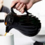 Vollrath 52172 SwirlServe 20 oz. Black Hot-N-Cold Beverage Server Vollrath 52172 SwirlServe 20 oz. Black Hot-N-Cold Beverage Server