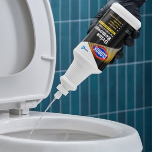 CloroxPro Clorox CLO31415 32 oz. Urine Stain and Odor Remover - 6/Case CloroxPro Clorox CLO31415 32 oz. Urine Stain and Odor Remover - 6/Case