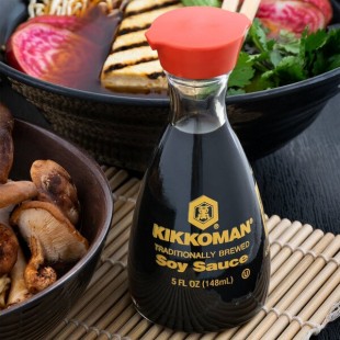 Kikkoman Traditionally Brewed Soy Sauce Bottle 5 fl. oz. - 12/Case Kikkoman Traditionally Brewed Soy Sauce Bottle 5 fl. oz. - 12/Case
