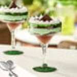 Acopa Tropic 12 oz. Margarita Glass with Green Rim and Base - 12/Case