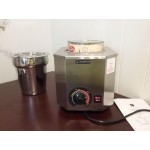 Paragon 2028A Pro-Deluxe 3 Qt. Warmer with Inset, Lid, and Ladle - 120V, 500W Paragon 2028A Pro-Deluxe 3 Qt. Warmer with Inset, Lid, and Ladle - 120V, 500W