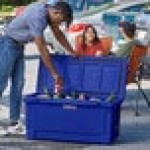 CaterGator CG100NV Navy 110 Qt. Rotomolded Outdoor Cooler / Ice Chest