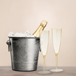 Posh Setting 6 oz. Gold Glitter 1-Piece Plastic Champagne Flute - 96/Case Posh Setting 6 oz. Gold Glitter 1-Piece Plastic Champagne Flute - 96/Case