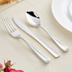 Visions Classic 3-Piece Extra Heavy Weight Silver Plastic Cutlery Set - 50/Pack Visions Classic 3-Piece Extra Heavy Weight Silver Plastic Cutlery Set - 50/Pack
