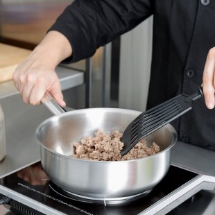 Vollrath 3152 Centurion 3.25 Qt. Stainless Steel Saucier Pan with Aluminum-Clad Bottom