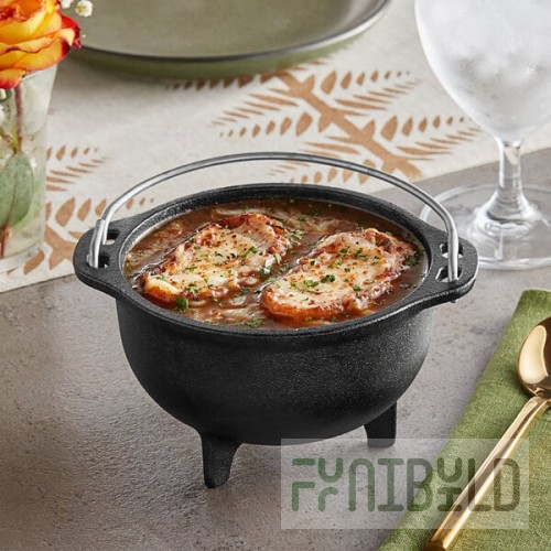 Lodge HCK 16 oz. Pre-Seasoned Heat-Treated Mini Cast Iron Country Kettle
