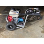 Simpson 60735 Aluminum Series Pressure Washer with Honda Engine and 25' Hose - 3,400 PSI; 2.5 GPM Simpson 60735 Aluminum Series Pressure Washer with Honda Engine and 25' Hose - 3,400 PSI; 2.5 GPM