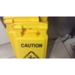 Rubbermaid® FG611200YEL 25