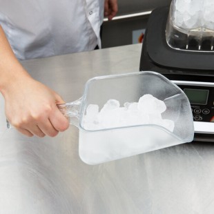 Rubbermaid® FG288400CLR Bouncer 32 oz. Clear Plastic Utility Scoop