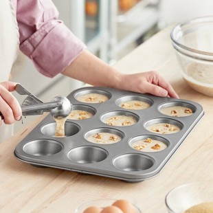 Choice 12 Cup 3.5 oz. Non-Stick Carbon Steel Muffin / Cupcake Pan - 11