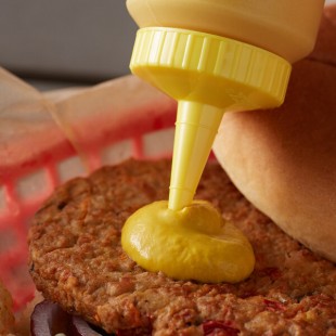 Vollrath 2813-08 Traex® Yellow Single Tip Standard Bottle Cap Vollrath 2813-08 Traex® Yellow Single Tip Standard Bottle Cap