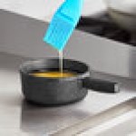 Valor 12 oz. Pre-Seasoned Mini Cast Iron Fondue Pot / Butter Warmer Valor 12 oz. Pre-Seasoned Mini Cast Iron Fondue Pot / Butter Warmer