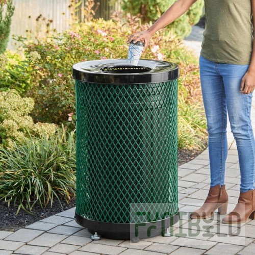 Lancaster Table & Seating 36 Gallon Heavy-Duty Round Green Expanded Steel Outdoor Trash Can with Flat Lid