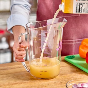 Cambro 200MCCW441 Camwear® 2 Qt. Purple Allergen-Free Polycarbonate Measuring Cup Cambro 200MCCW441 Camwear® 2 Qt. Purple Allergen-Free Polycarbonate Measuring Cup