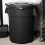 Carlisle 84105603 Bronco 55 Gallon Black Flat Round Trash Can Lid Carlisle 84105603 Bronco 55 Gallon Black Flat Round Trash Can Lid