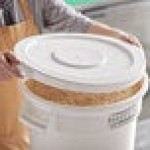 Baker's Mark 10 Gallon / 160 Cup White Round Ingredient Bin Lid Baker's Mark 10 Gallon / 160 Cup White Round Ingredient Bin Lid