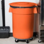 Carlisle 84104524 Bronco 44 Gallon Orange Flat Round Trash Can Lid Carlisle 84104524 Bronco 44 Gallon Orange Flat Round Trash Can Lid