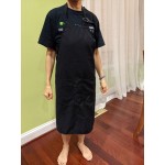 Intedge Kelly Green Adjustable Poly-Cotton Bib Apron with 2 Pockets - 32 Intedge Kelly Green Adjustable Poly-Cotton Bib Apron with 2 Pockets - 32