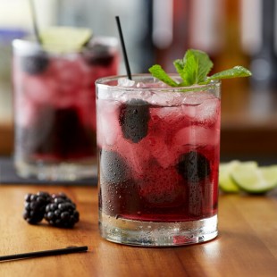Monin Premium Wild Blackberry Flavoring Syrup 1 Liter - 4/Case