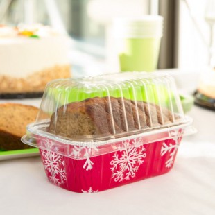 Durable Packaging 1 lb. Holiday Foil Bread Loaf Pan with Clear Dome Lid - 100/Case Durable Packaging 1 lb. Holiday Foil Bread Loaf Pan with Clear Dome Lid - 100/Case